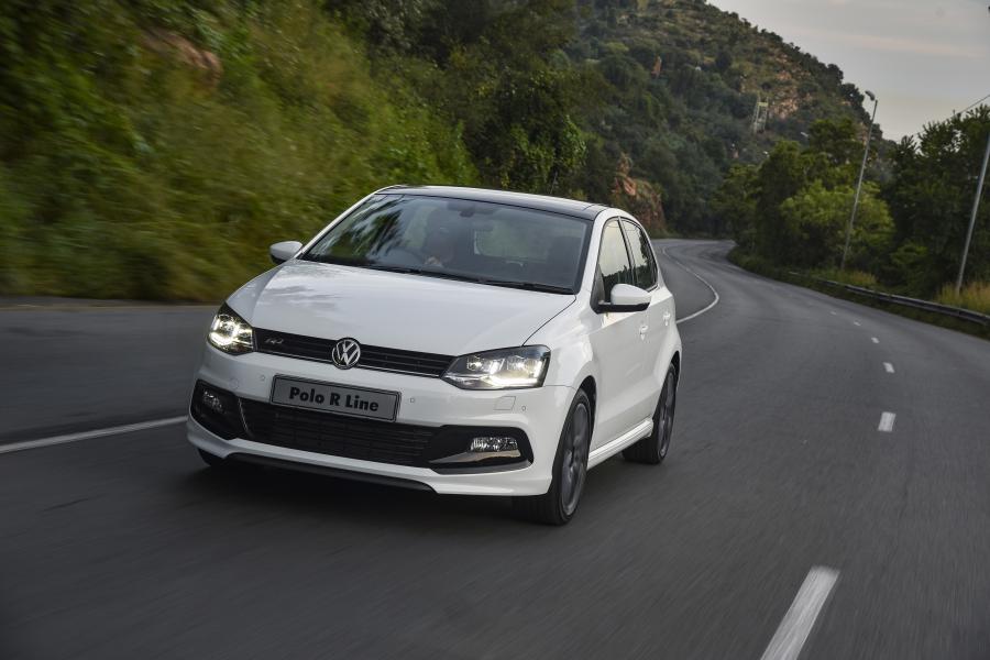  Volkswagen Polo R-Line 5-Door 2017 года  (ZA) (фото 12 из 15)